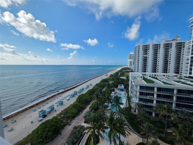 Building Photo - 6801 Collins Ave