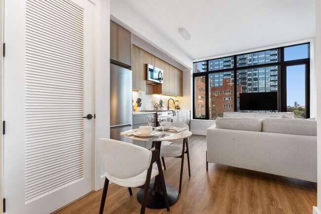 Building Photo - 2266 Cropsey Ave