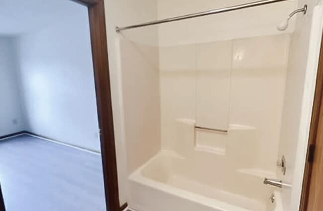 Building Photo - 10 Park Terrace Blvd