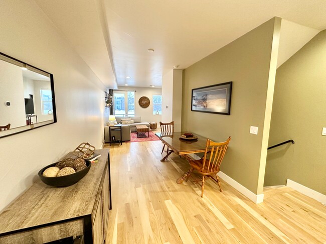 Dining room - 1810 Irving St