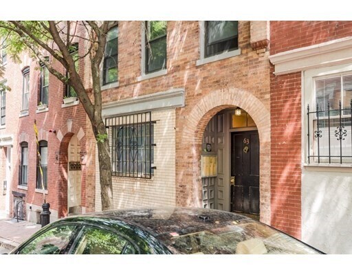 Building Photo - 69 Phillips St