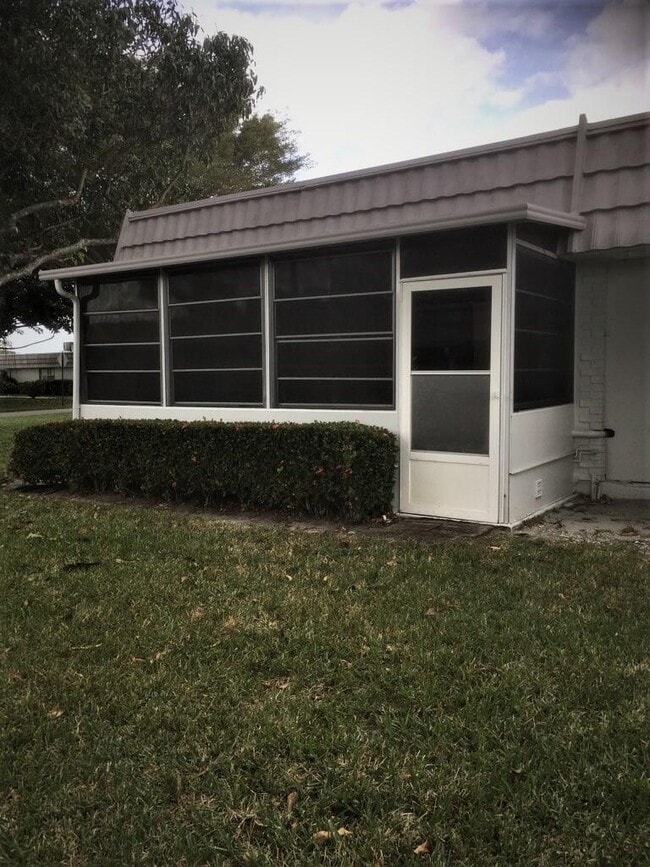 Building Photo - 94 Valencia C