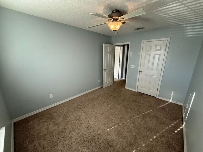 Building Photo - Gulf Breeze - Grand Ridge - 4 bedroom, 2.5...