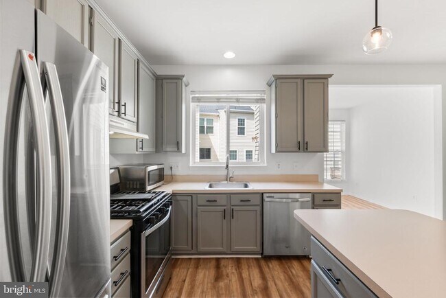 Building Photo - 2372 Woodland Pond Ln