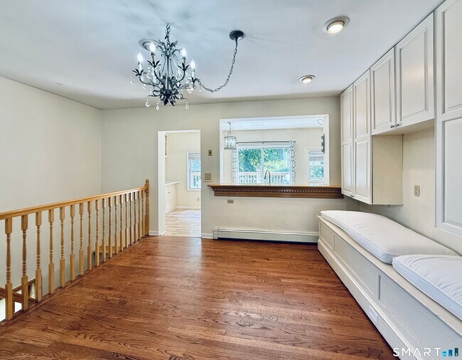 Building Photo - 112 Ochsner Pl