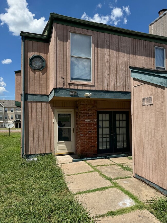 Primary Photo - 7007 SW Green Terrace Blvd