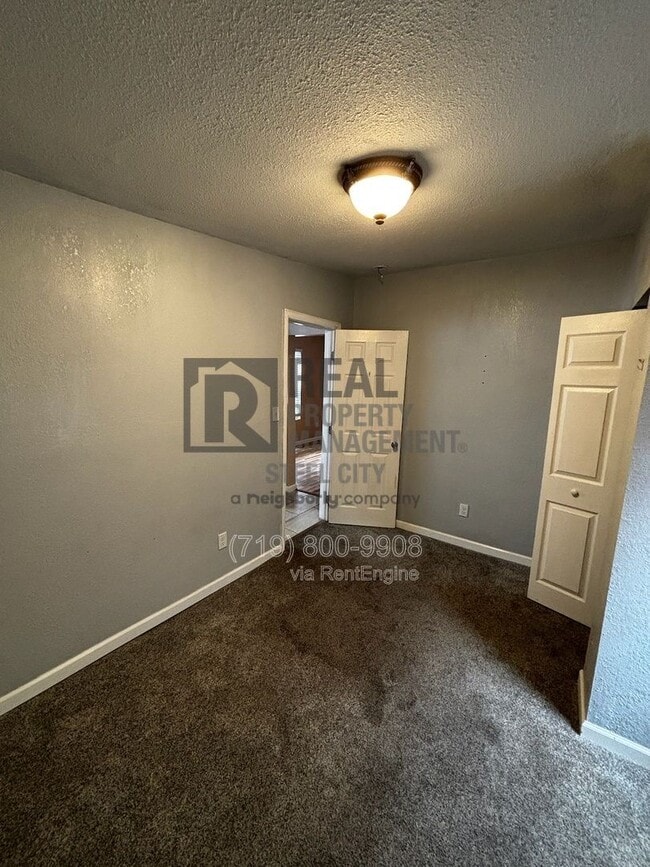 Building Photo - 218 Polk St