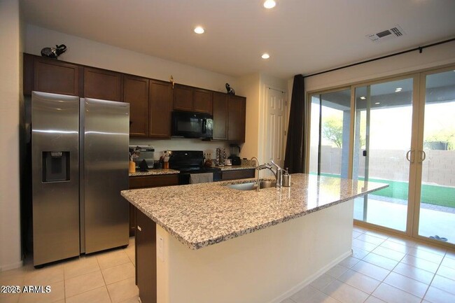 Building Photo - 7209 S 13th Pl