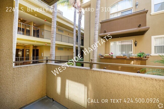 Building Photo - 2245 S Beverly Glen Blvd