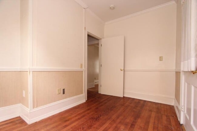 Building Photo - 8 S Union St