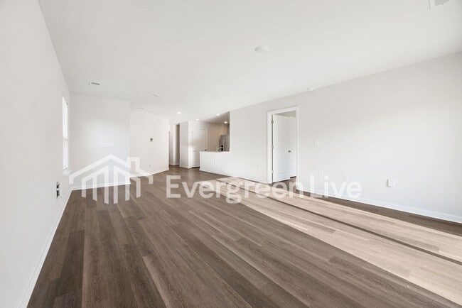 Building Photo - Coming Soon!