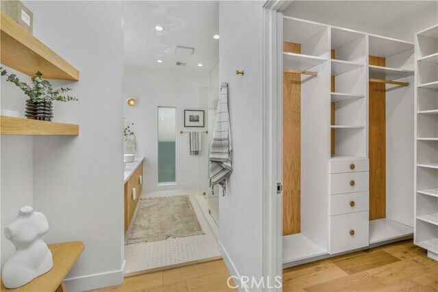 Building Photo - 2240 Ewing St