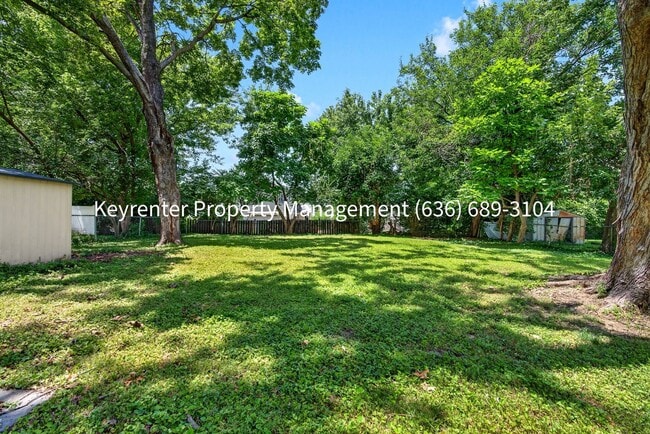 Building Photo - Fully Renovated 2BR/1BA Home for Rent
