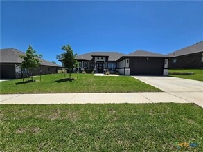 Building Photo - 7802 Gold Dr