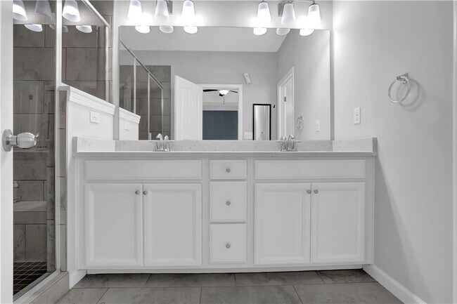 Building Photo - 724 Topsail Ln