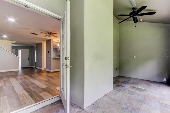 Building Photo - 4139 Brentwood Park Cir