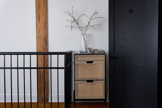 Building Photo - 403 E 33rd St