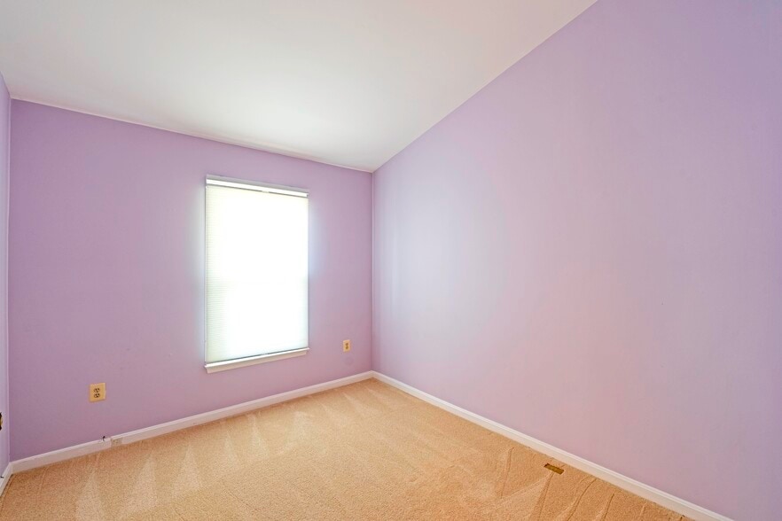 Building Photo - 5708 Belcher Farm Dr