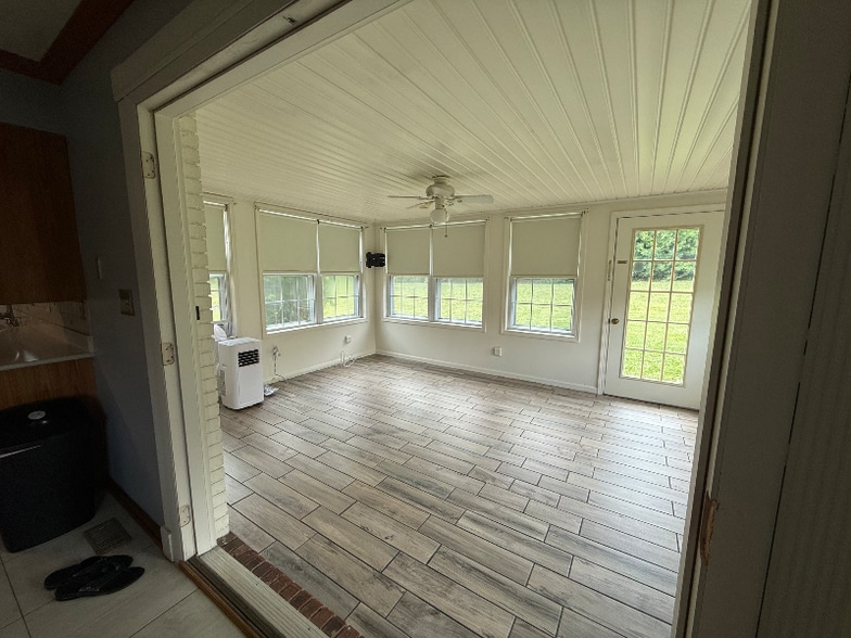 Building Photo - 125 Amhurst Ln