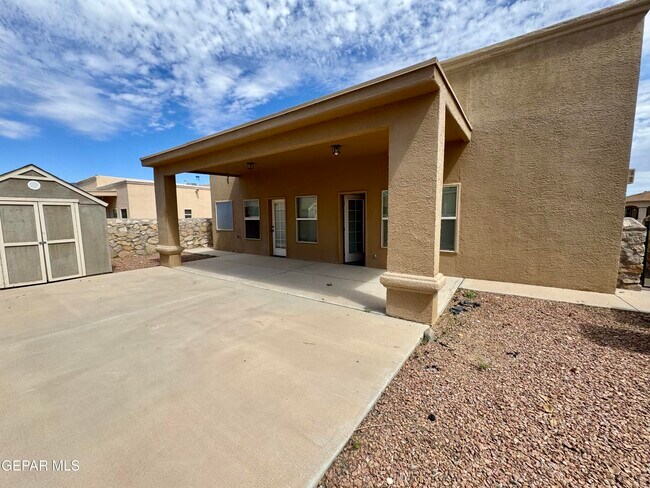 Building Photo - 5344 Manuel Puentes Ct