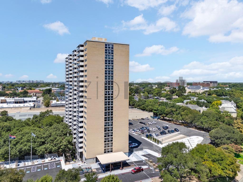 Building Photo - Unit 1717