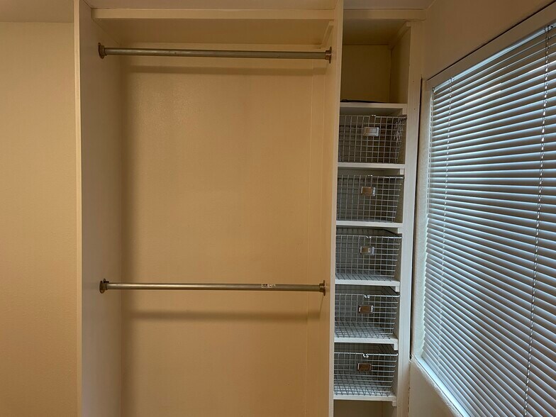 Added Storage - 624 Knox Ct