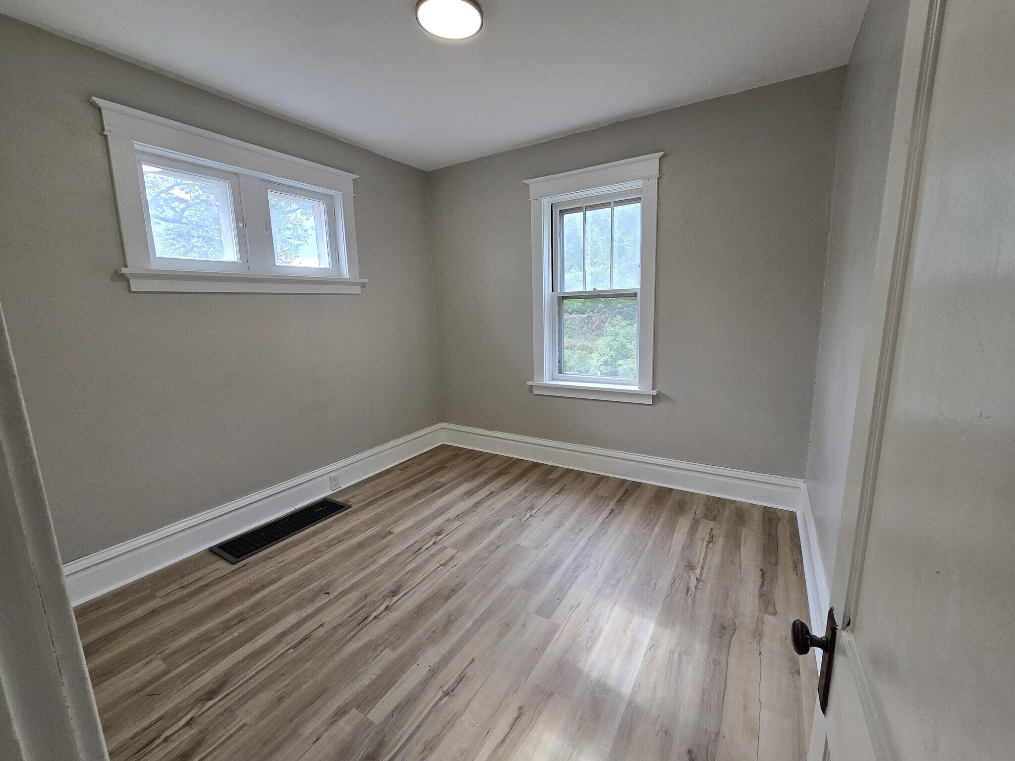 Building Photo - 3519 Belaire Pl