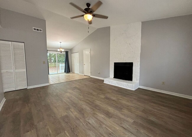 Building Photo - Available now. FULLY-RENOVATED 3 BR/2 BA H...