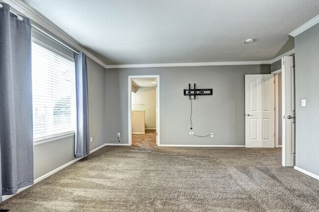 Building Photo - Location! Park Vista in Northglenn 3bed/2....