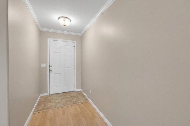 Building Photo - Updated House in Chandler Community