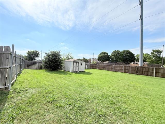 Building Photo - 301 Mimosa Dr