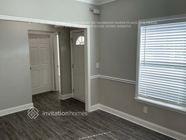 Building Photo - 2346 Somerset Rd