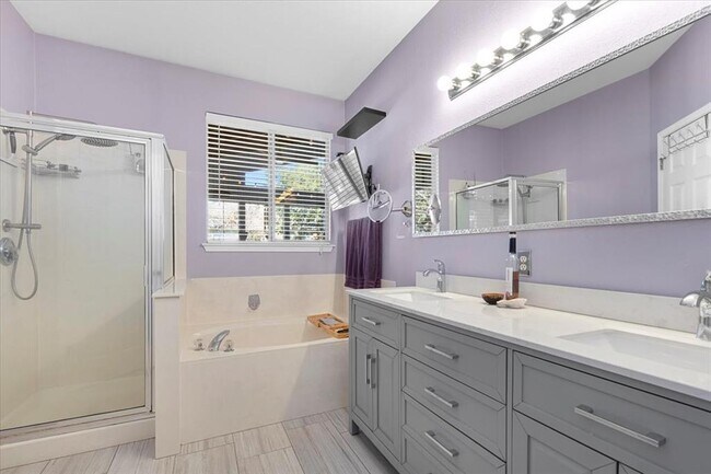 Building Photo - 4104 Sun Spirit Dr