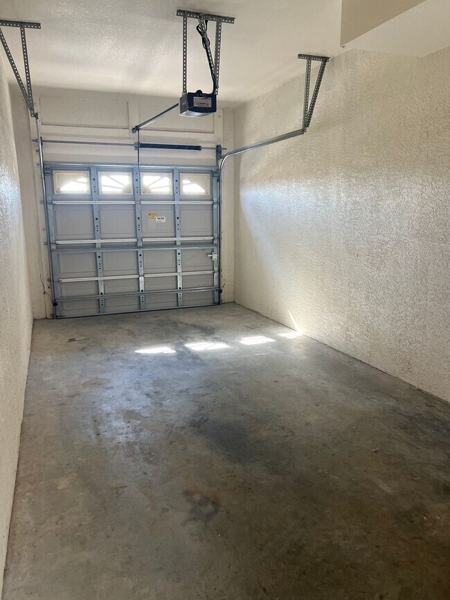 Building Photo - Villa Congress