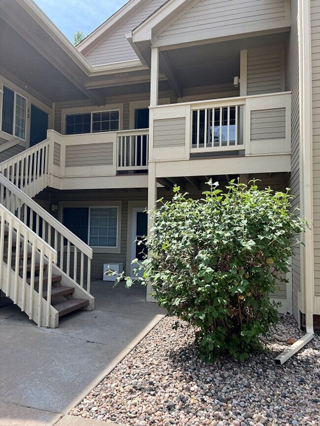 Building Photo - 2 Bed / 2 Bath Fort Collins Condo Near CSU with Patio & Washer/Dryer