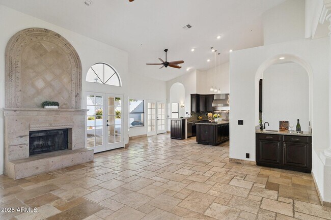 Building Photo - 12512 E Cortez Dr