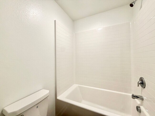 Building Photo - 31404 Lolite Dr