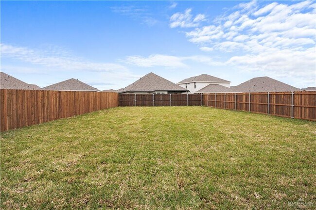 Building Photo - 30 Westcave Falls Ln