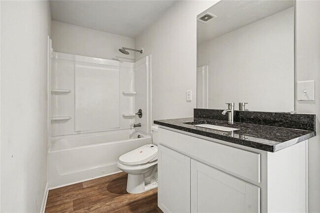 Building Photo - 318 Sandy Creek Dr