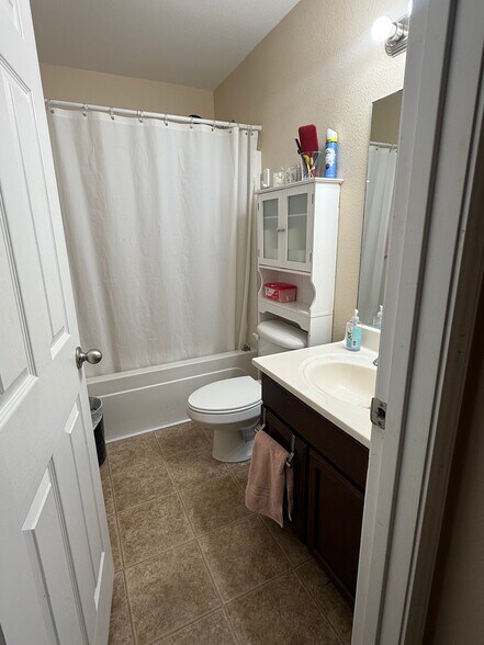 Building Photo - 409 Pargo Dr