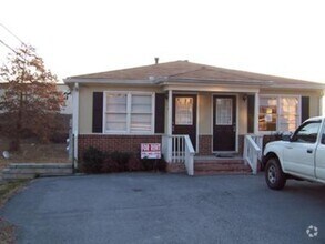 Building Photo - 5981 Peco Ln
