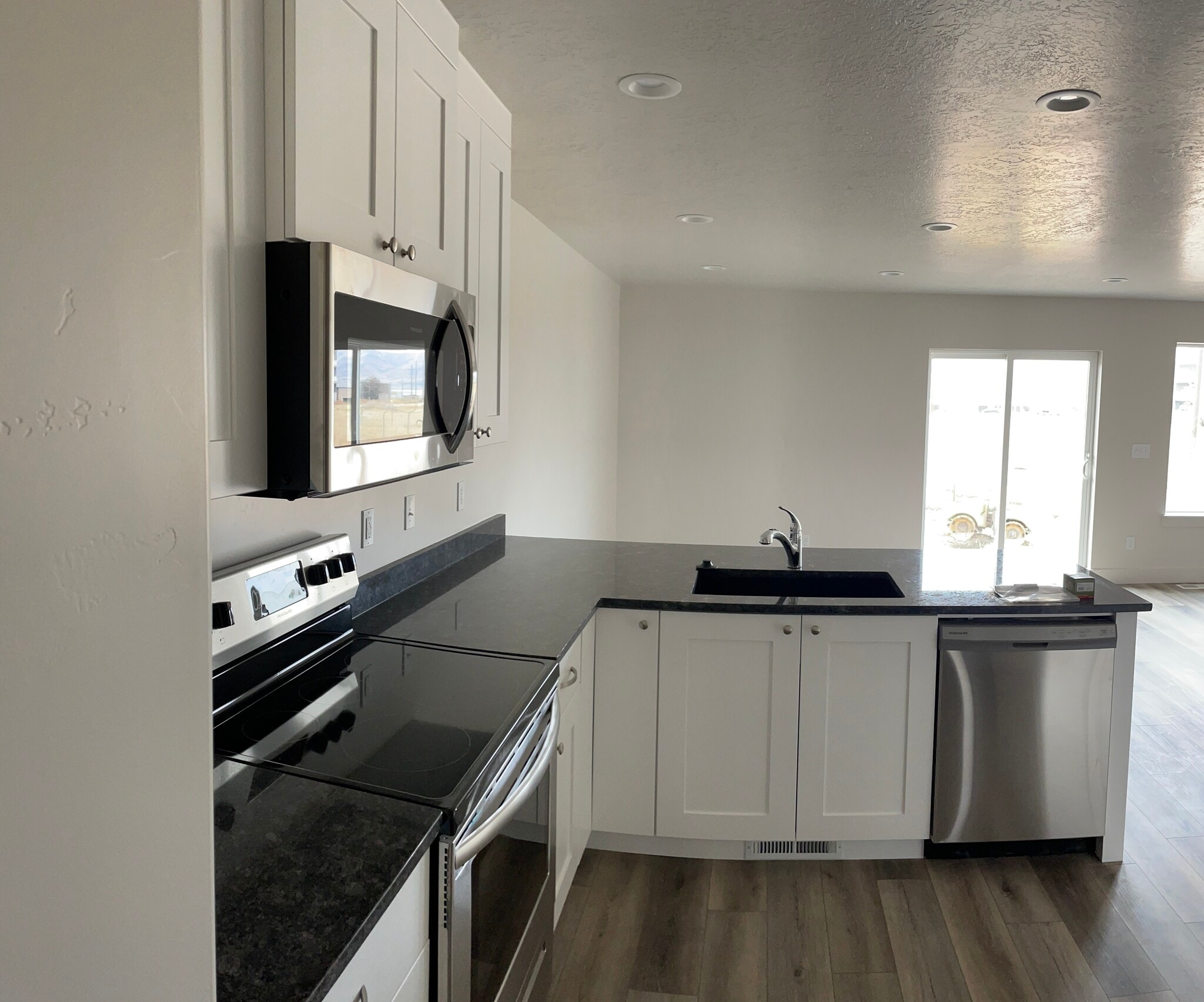 Building Photo - 917 N 100 W