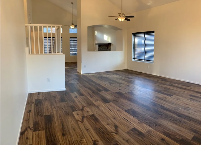 Building Photo - 309 Teal Ridge Hills Dr