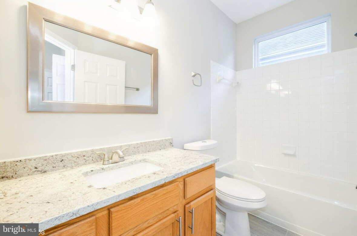 Building Photo - 14417 Hampshire Hall Ct