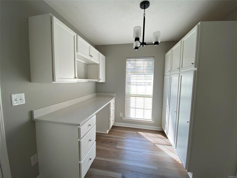 Building Photo - 514 Saddlewood Dr