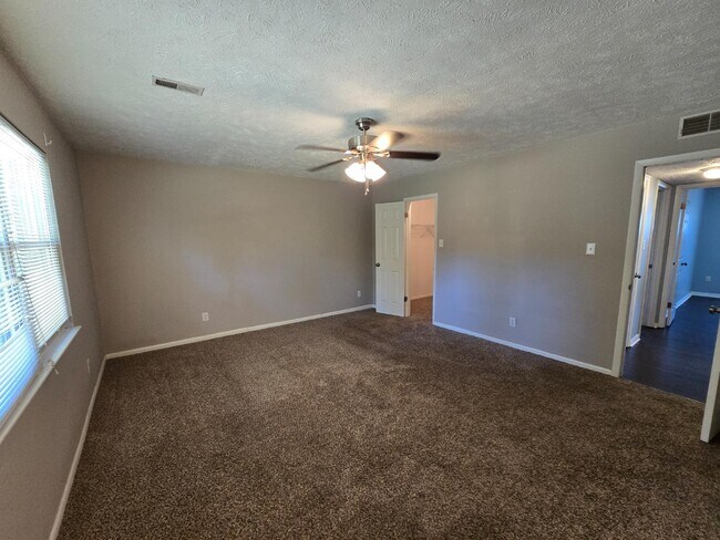 Building Photo - 6911 Wickersham Rd