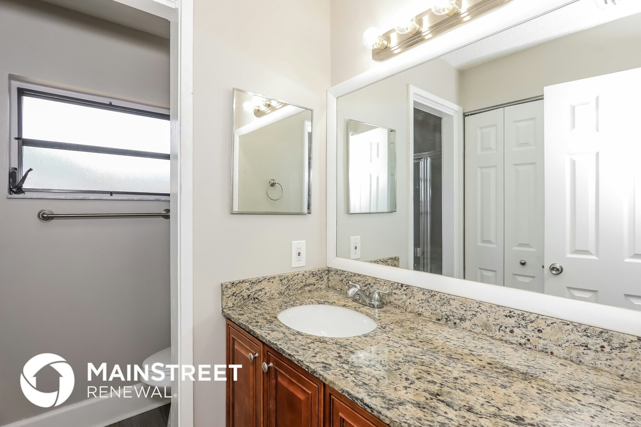 Building Photo - 4977 SW 11th Pl