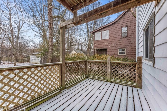 Building Photo - 221 E 266th St