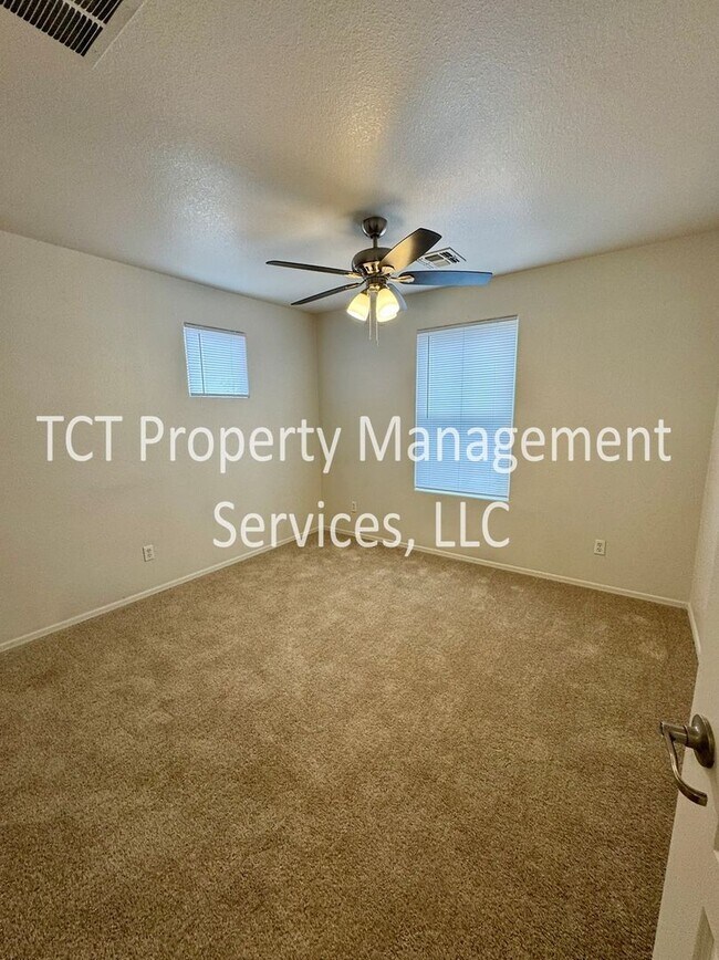 Building Photo - Beautiful 4 bedroom + loft in Johnson Ranch