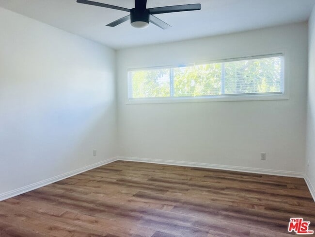 Building Photo - 5263 Riverton Ave